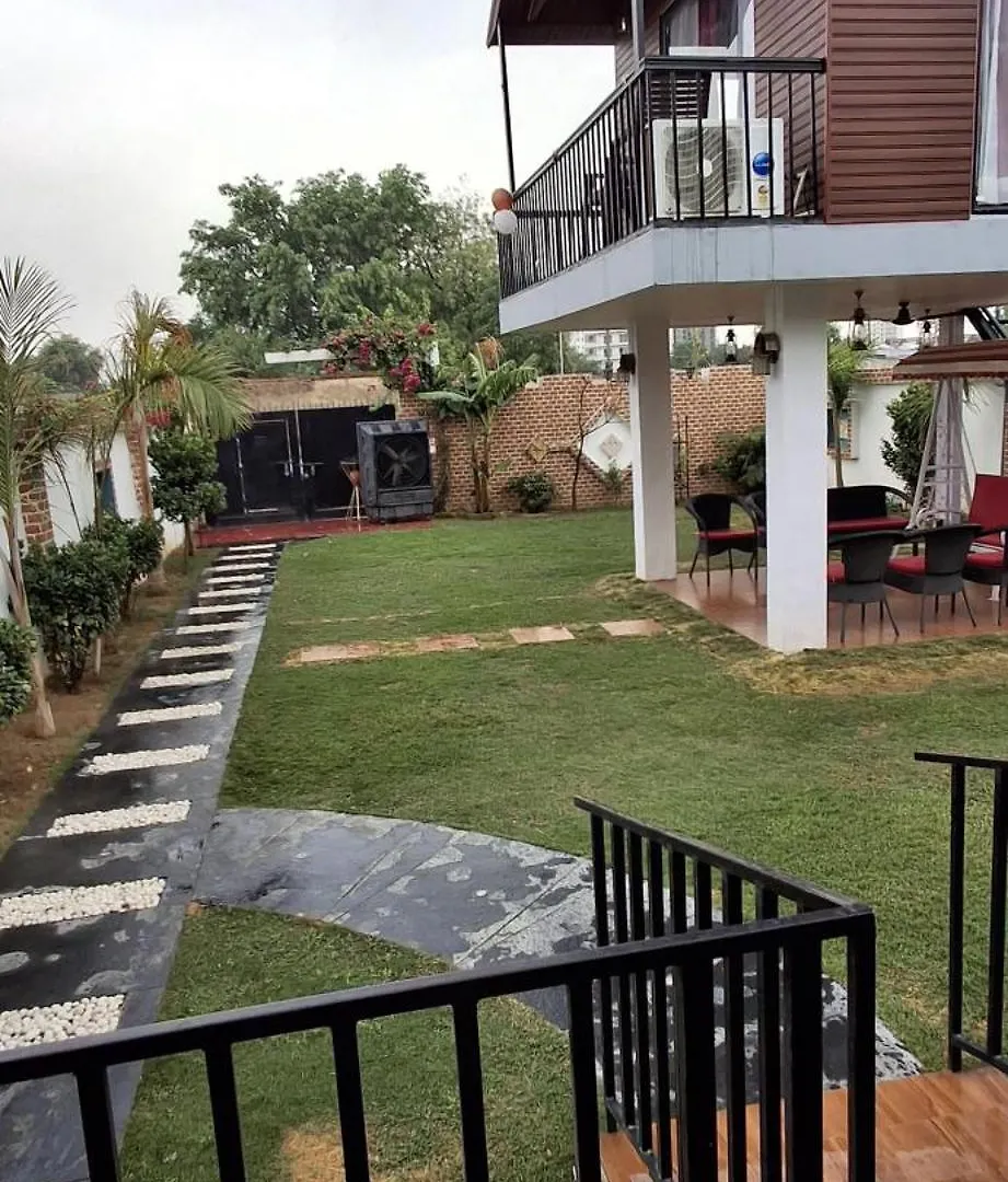 Courtyard By Palm -3Bkh Mini Farm House 구르가온 인도